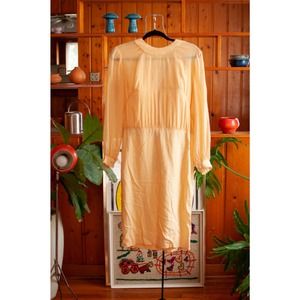 vintage peach 60s long sleeve shift dress